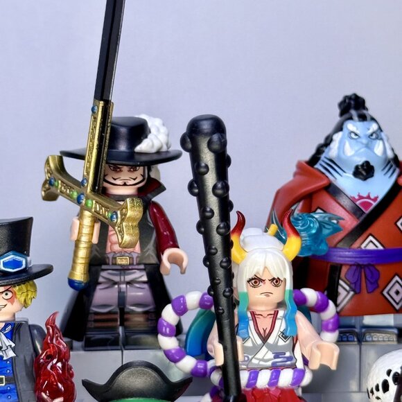 One Piece Custom Minifigure Set – Shanks, Law, Blackbeard, Yamato & More (8pcs) - Picture 5 of 6